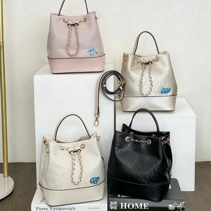 Tas Wanita Guess 340 Bucket Bag
