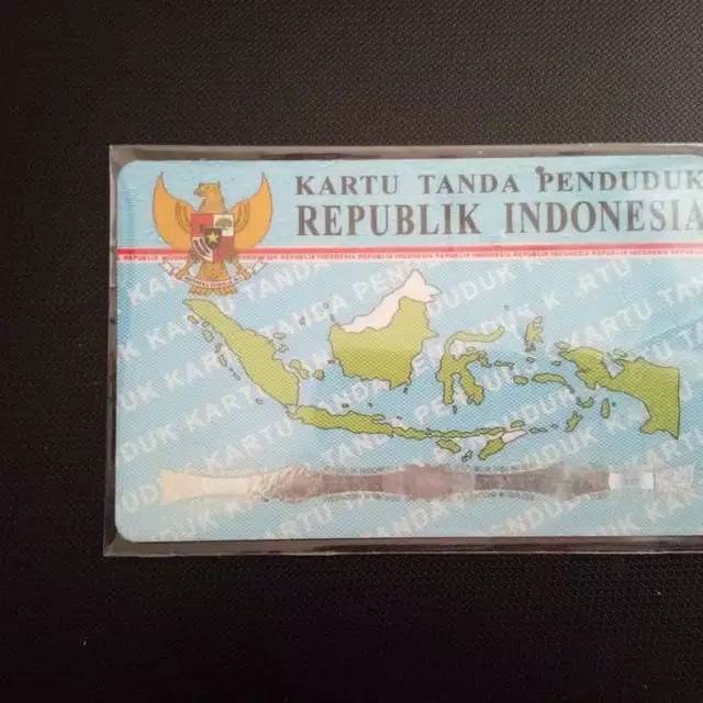 Sampul Plastik Cover Pelindung Kartu ATM Kartu Kredit/Plastik Mika Pelindung KTP