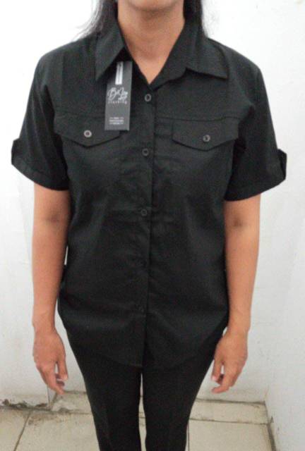 Kemeja formal wanita hitam pendek