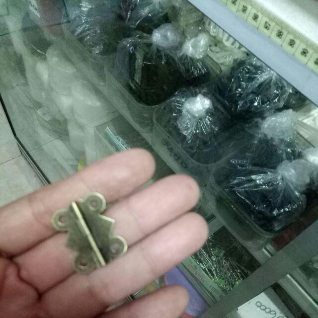 Fhid 20pcs Engsel Kabinet Mini Bentuk Kupu-kupu Bahan Besi