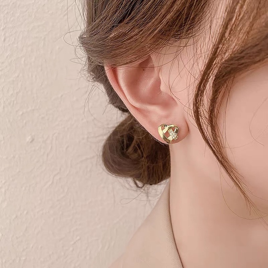 Hu Hu Hu Hu Hu Alat Bantu Pasang Kacamata♡ 1 Pasang Anting Stud Bentuk Hati Aksen Berlian Imitasi Untuk Wanita