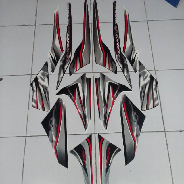 Stiker Vixion old 2011/2012 putih hitam