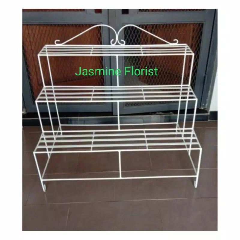 Rak tanaman bunga besi 3 susun
