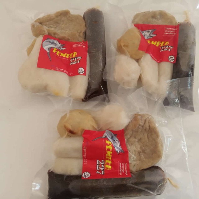

Pempek 227