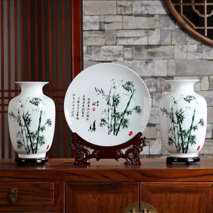 pajangan keramik / vas keramik / guci keramik