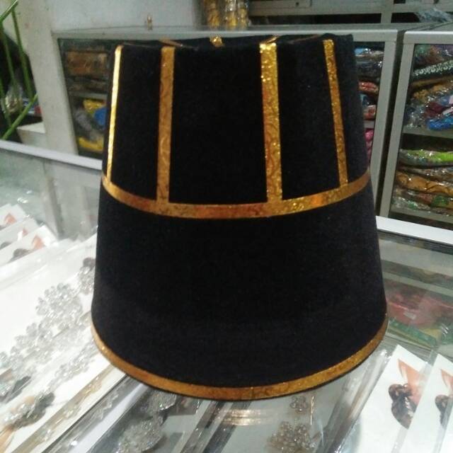 topi /kutruk jawa