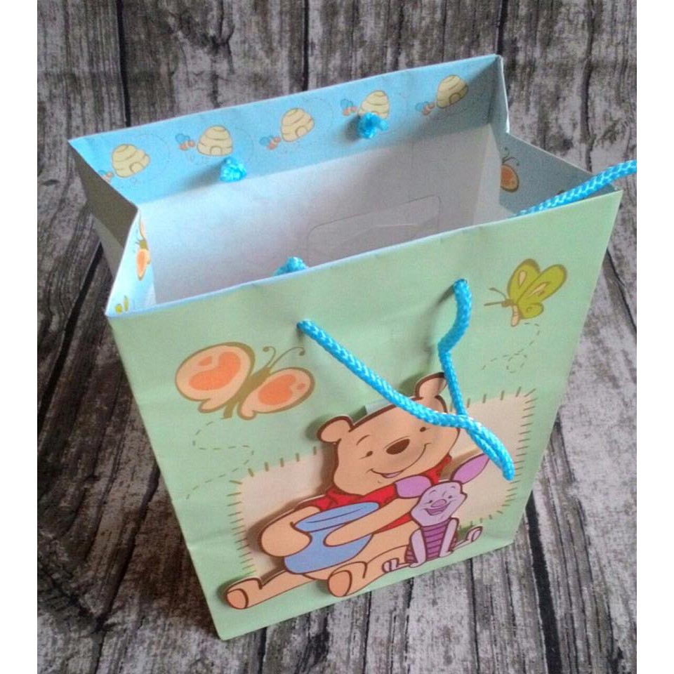 

TAS KERTAS WINNIE THE POOH ISI 6 PCS/PACK