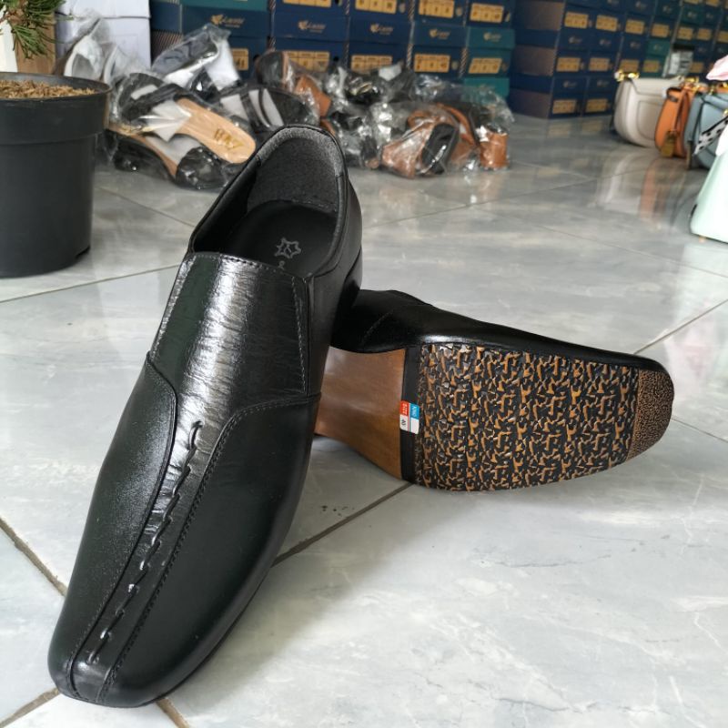 Lacosta Sepatu Pantofel Kantor Sales Kondangan Kulit Sapi Asli Premium