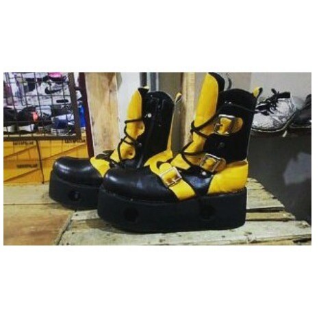 Shoes Rock / NEW ROCK 3 Gesper Kuning