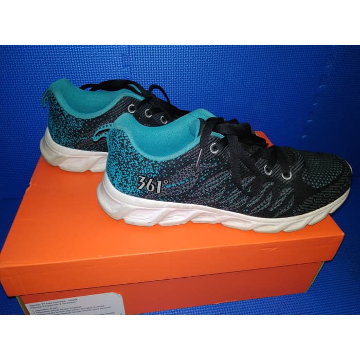 Sepatu Running 361
