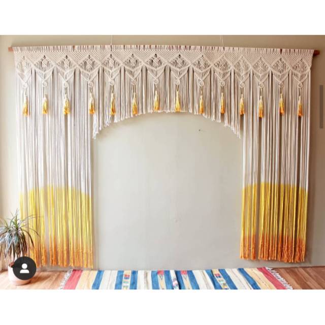 

Big macrame with colour.