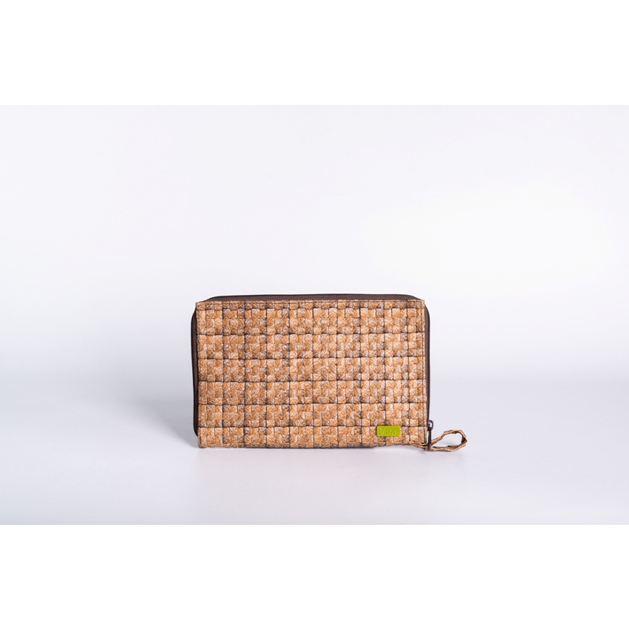 Clutch Wanita &quot;Zip Clutch With Handle in Warm Wood&quot;