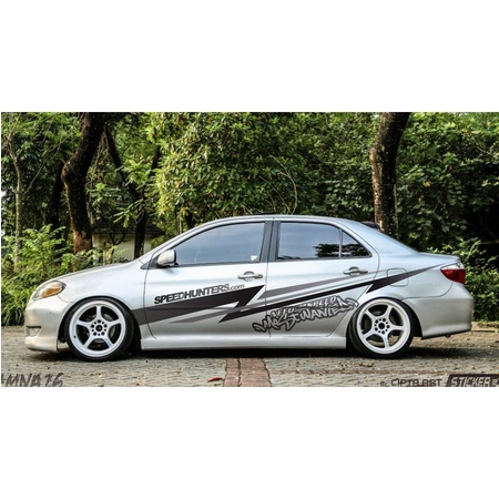 Stiker Cuting Speedhunter Stiker Mobil Sedan Vios Corolla Camry City Stiker Keren