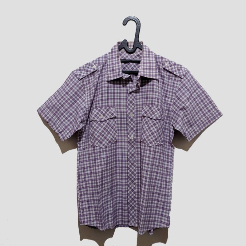 Kemeja Pria Kotak Lengan Pendek Size M Preloved - Ungu