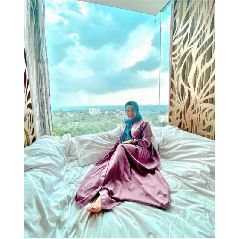 AZALIA DRESS VERSUS CITY ORIGINAL