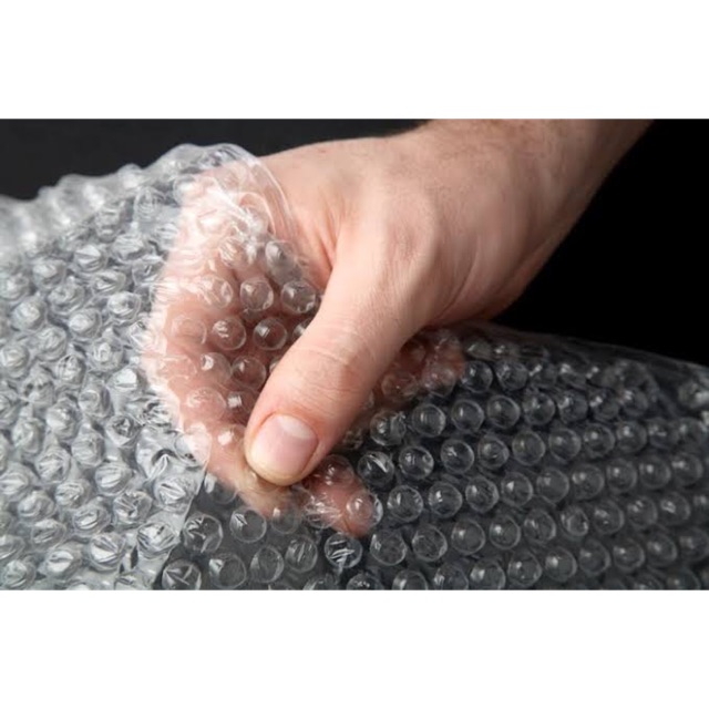 

Bubble wrap + Kardus