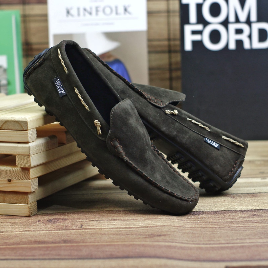 MOLK Sepatu Kasual Slip On Pria Original Sepatu Slop Laki Laki Main Gaya Hangout Trendy Anti Slip