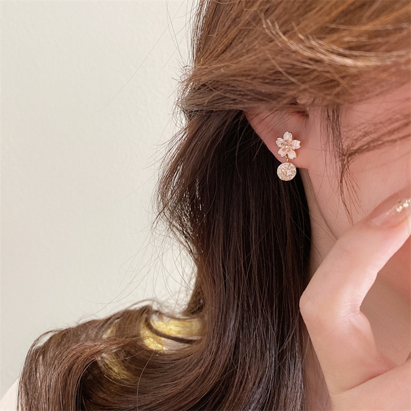 1 Pasang Anting Stud Desain Butterfly Helix Bunga Hati Aksen Mutiara Bahan Zirkon Untuk Wanita