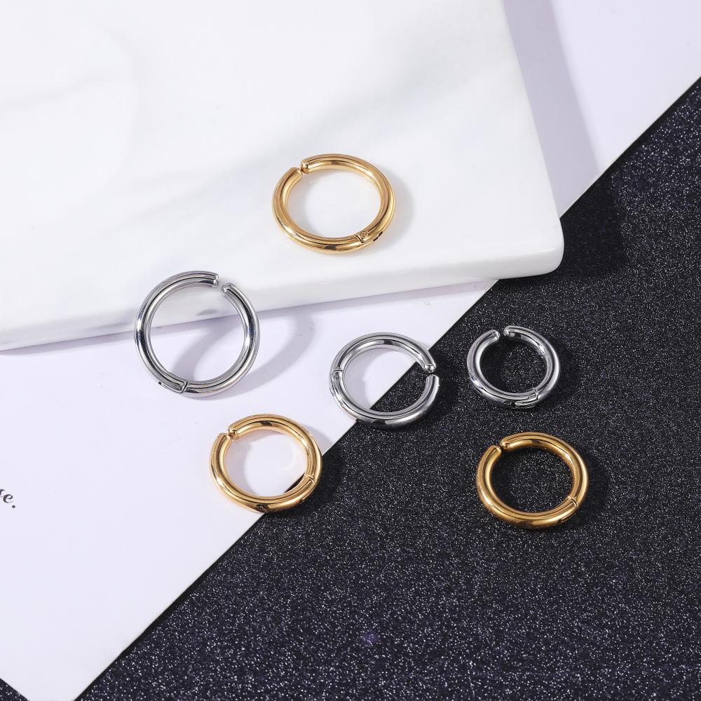 1 Pasang Anting Bulat Kecil Lapis Emas Bahan Stainless Steel Ukuran 10 / 12 / 14mm