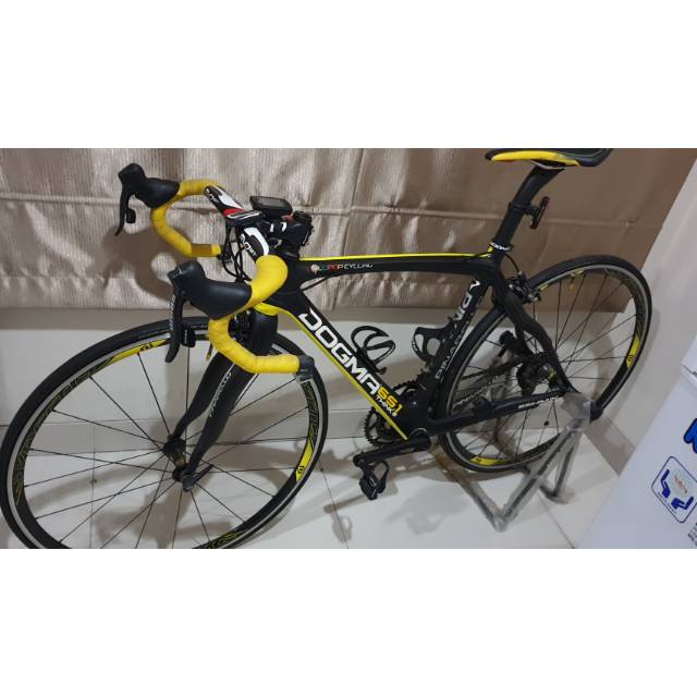 Pinarello dogma sepeda olahraga balap