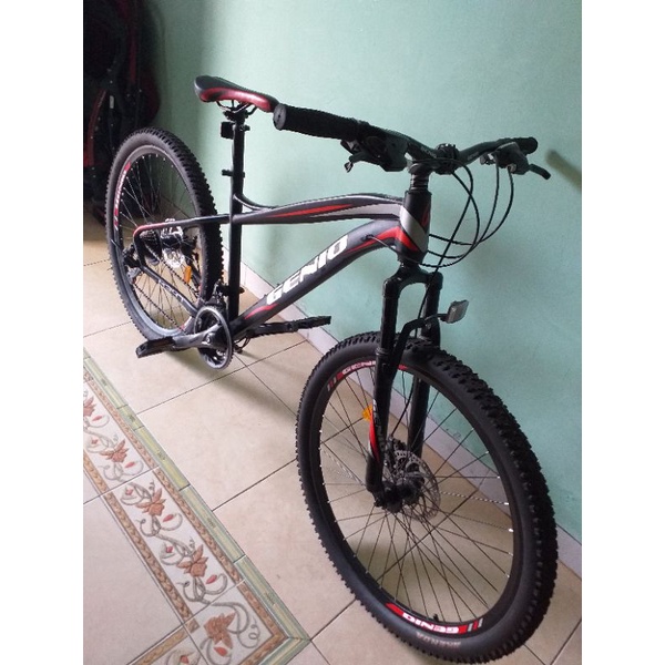 Sepeda Gunung Genio M347 size M Like New