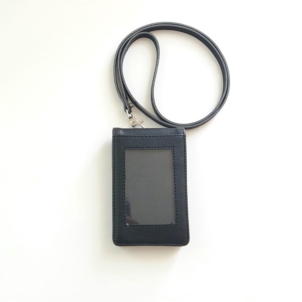 

Lanyard Flashee ID Card Holder Hitam Name Tag Kulit Dua Sisi Bolak Balik Mika Kancing Termurah Berkualitas