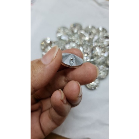 KANCING KRISTAL SEJENIS SWAROVSKI dijual perBUTIR