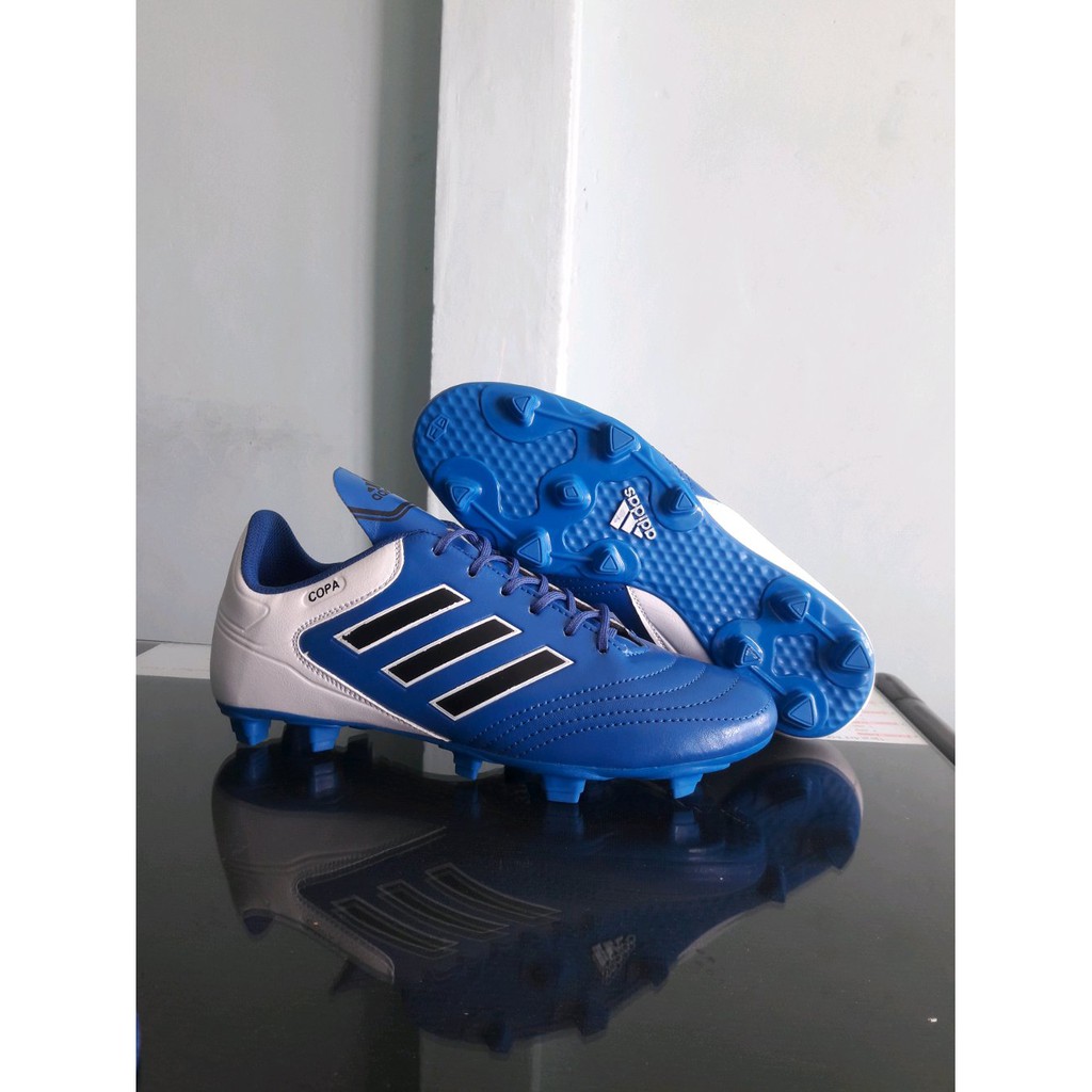 sepatu sepak bola adidas copa biru