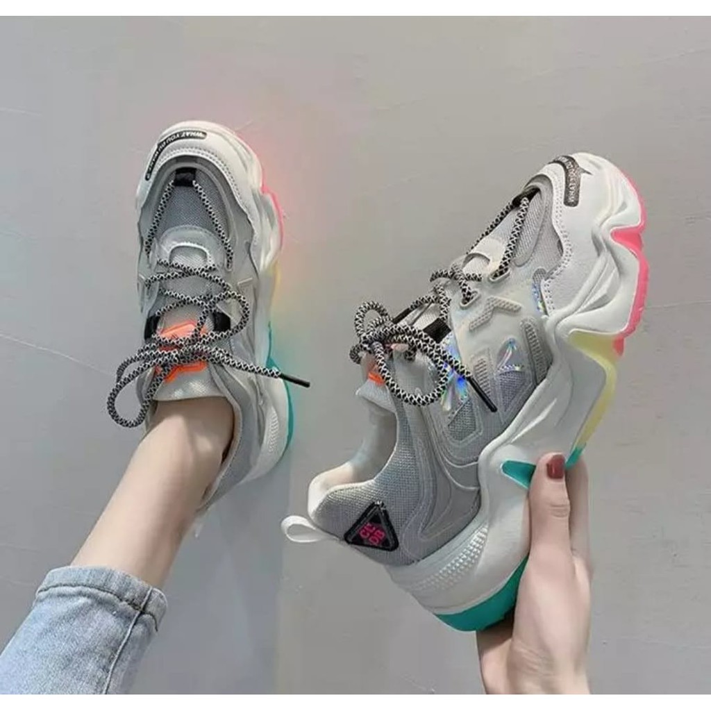 Sepatu Sneakers Lucu Wanita 37 - 40 Model Terbaru AS160