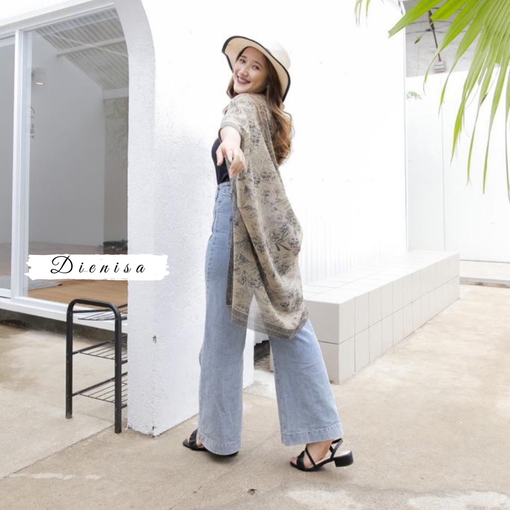 Kiyumi Kimono Long Outer Scraft Lasercut Oversize Motif Batik Kekinian Bahan Voal Premium Cardigan Batwing Etnik OOTD Hijab Terbaru-LATTE