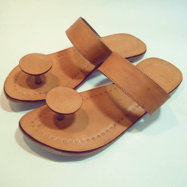 Sandal kulit magetan