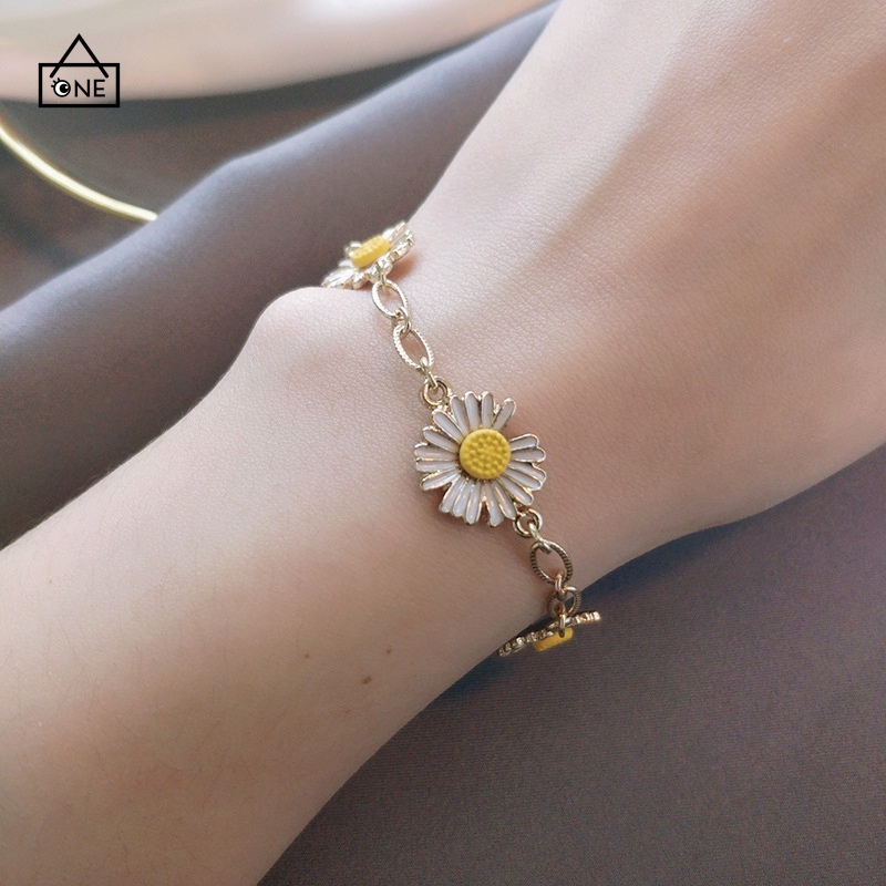 COD❤1PC Fashion Daisy Tassel Necklace Small Daisy Bracelet Korea Fresh Gold Bracelet Gold Necklace A one