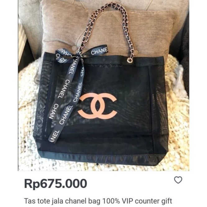 chanel bag gift