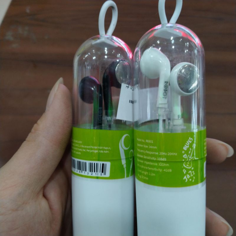 HEADSET ROBOT RE601 HITAM DAN PUTIH