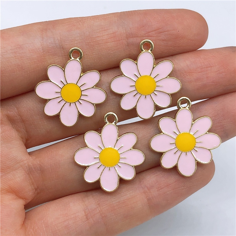 4 Pcs Liontin Bunga Daisy Bahan Alloy Untuk Membuat Perhiasan Kalung Anting Gelang