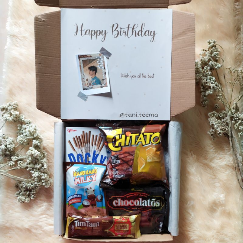 

SNACK BOX | GIFT MURAH | KADO ULTAH, WISUDA, BINGKISAN ULTAH, DLL
