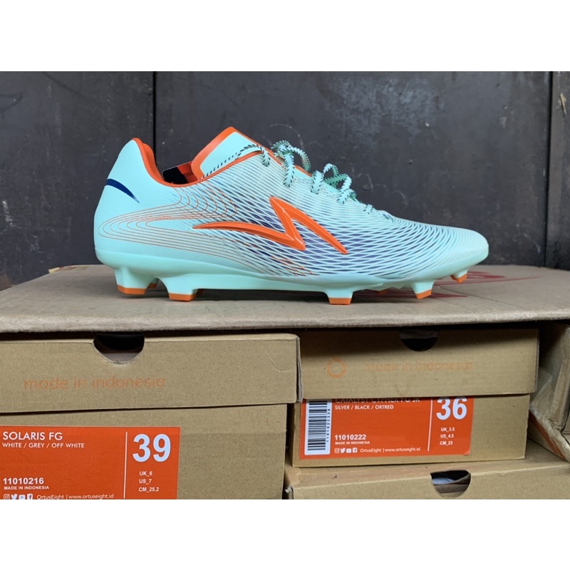 sepatu bola/sepatu specs LS ultra
