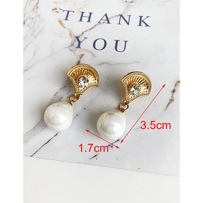 LRC Anting Tusuk Fashion Alloy Fan-shaped Pearl Earrings F81395