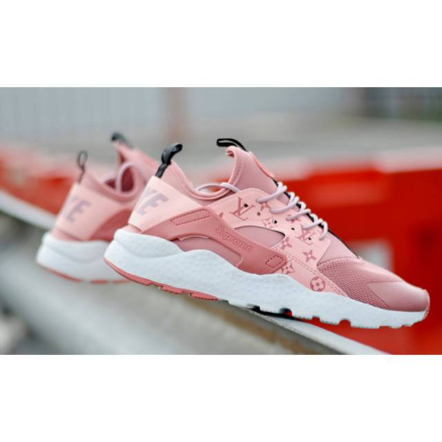 huarache louis vuitton supreme