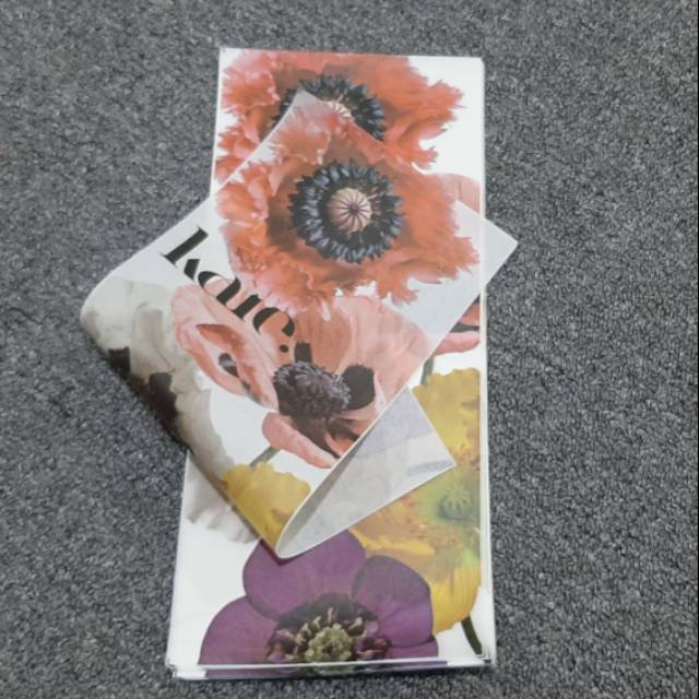 

Wrapping paper full warna 14x32cm, bisa custom ukuran dan desain