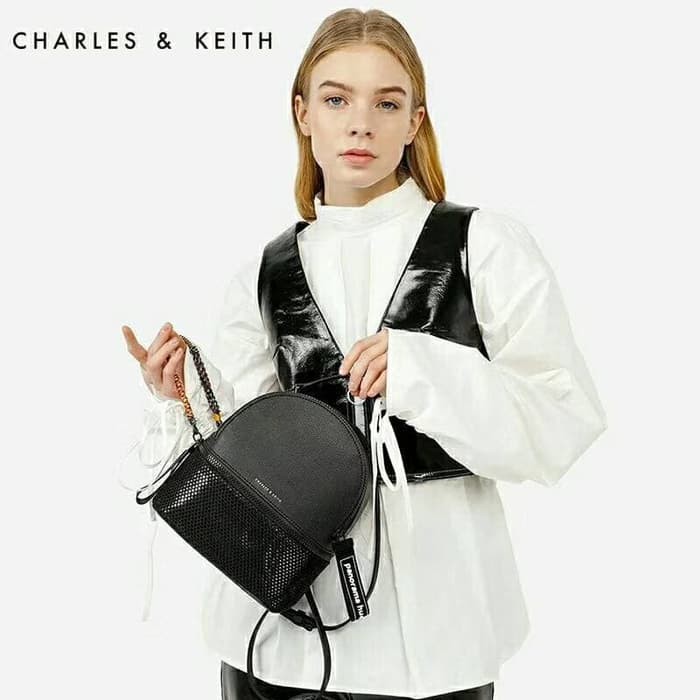 Tas Ransel Wanita Charles And Keith Hologram Original