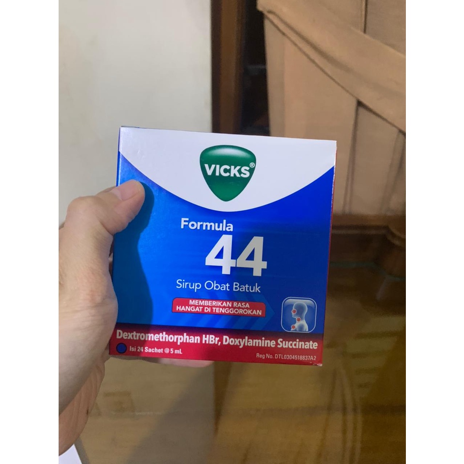 Vicks 44 Ukuran 5ml (sachet)