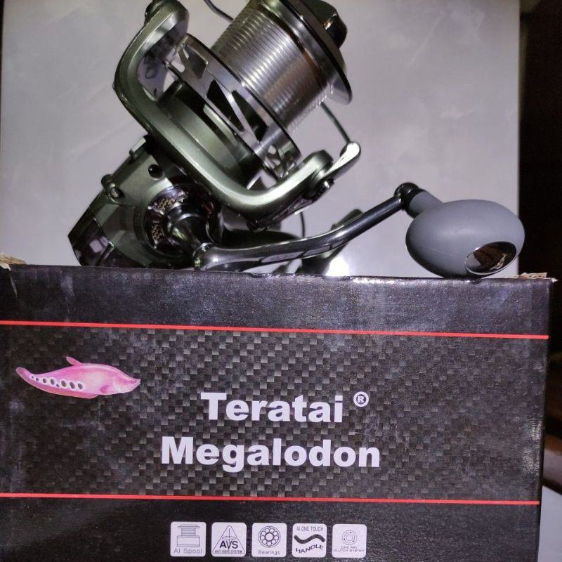 Reel Teratai Megalodon 10000