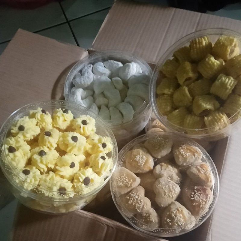 

Kue Kering Paket hemat Nastar Wisman