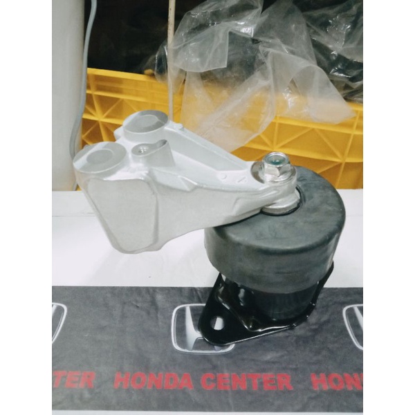 engine mounting gantungan mesin dudukan mesin kanan odyssey rb1 rb2 rb3  2004 2005 2006 2007 2008 2009 2010 2011 2012 2013 elysion