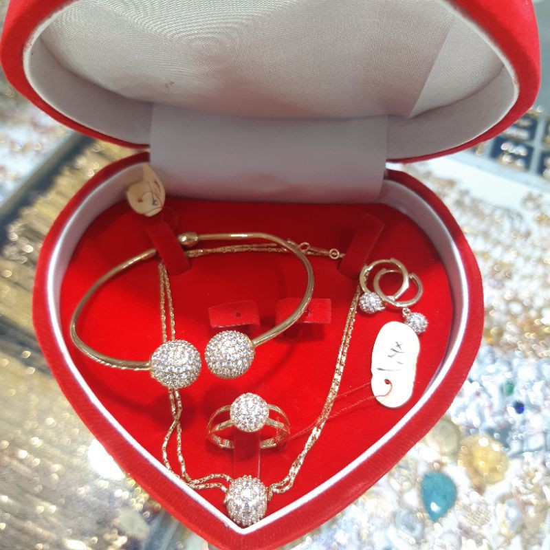 perhiasan 1 set seserahan