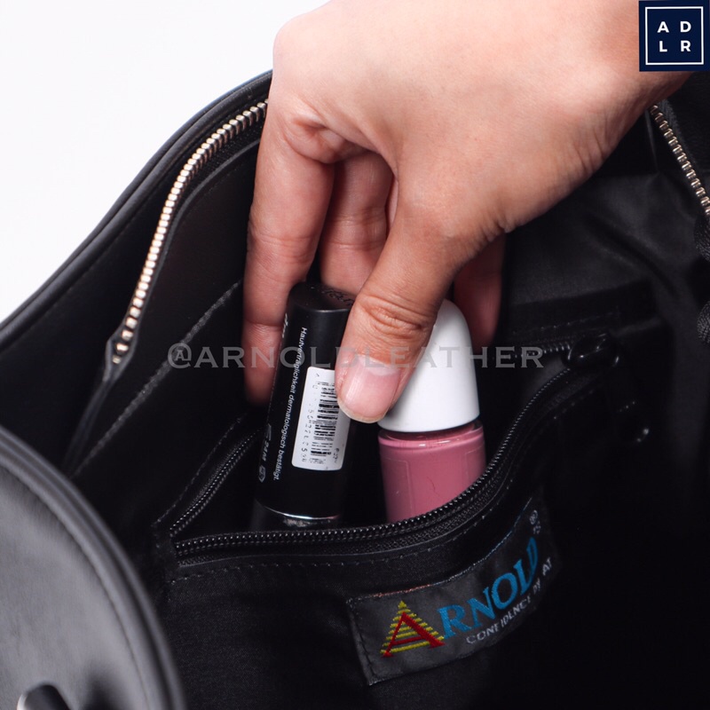 Avery Tote Bag / Shoulder Bag / Tas Kerja Wanita