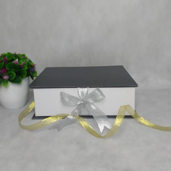 

[COD] Hardbox / Kotak Kado P.24Cm X L.24Cm X T.7 [COD]