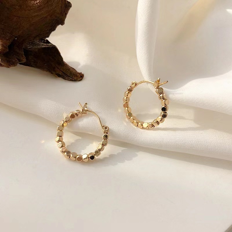 Anting Stud Bentuk Geometris Warna Emas Gaya Vintage Korea Minimalis Untuk Wanita