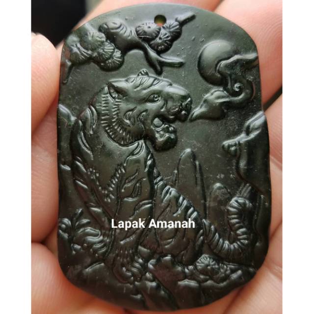 Liontin Batu Giok Hitam Black Jade Kesehatan Ukir Macan Asli Original